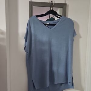 Orvis Women's Soft Blue V-Neck Tunic